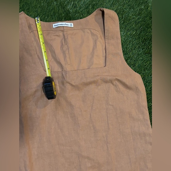 ABERCROMBIE & FITCH Tan Sleeveless Top Size M - Picture 11 of 11